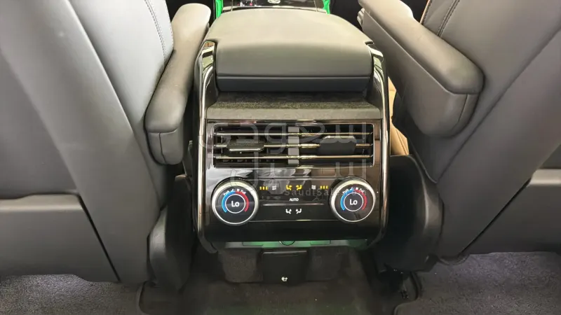 2025 لاند روفر رينج روفر سبورت اوتوبيوجرافي