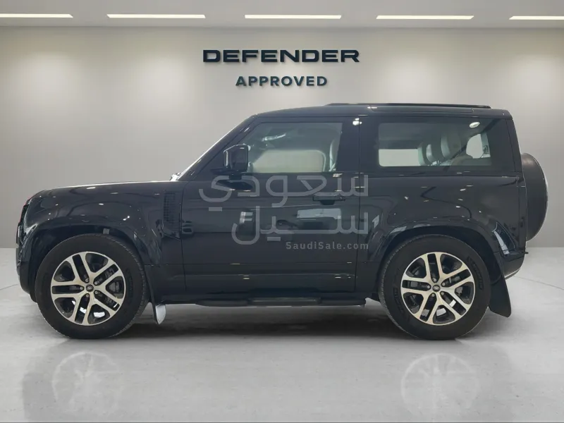 2025 لاند روفر ديفيندر 90