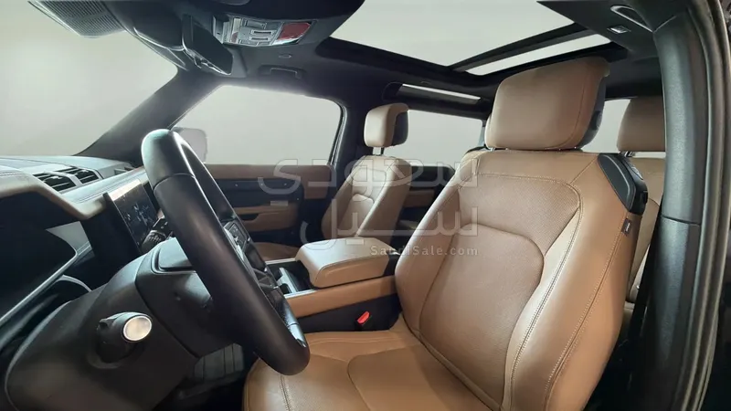 2025 لاند روفر ديفيندر 90