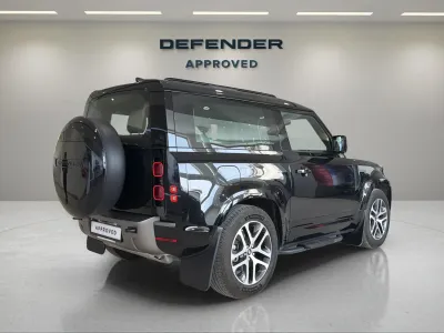 2025 لاند روفر ديفيندر 90