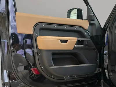 2025 لاند روفر ديفيندر 90