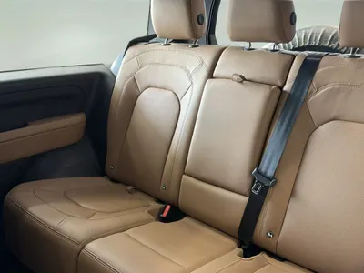 2025 لاند روفر ديفيندر 90