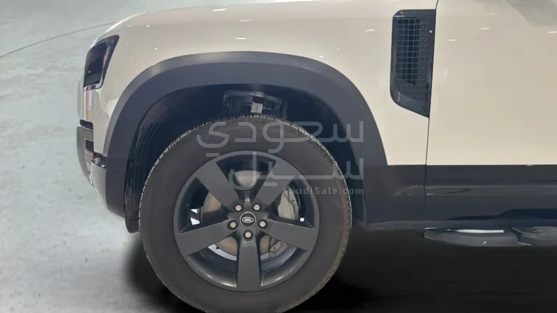 2025 لاند روفر ديفيندر 130 اكس