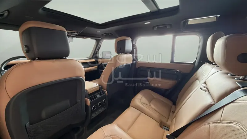 2025 لاند روفر ديفيندر اكس 110