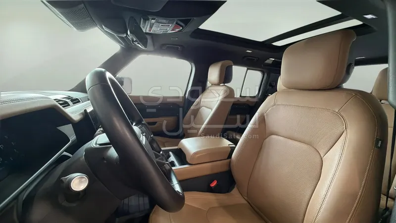 2025 لاند روفر ديفيندر اكس 110