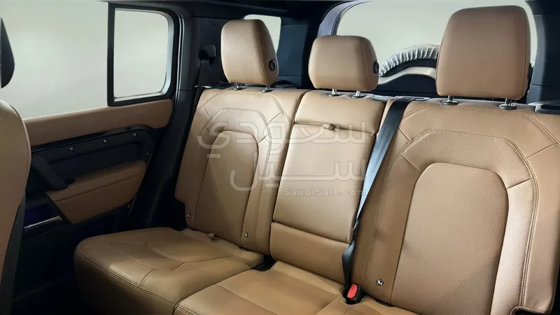 2025 لاند روفر ديفيندر اكس 110