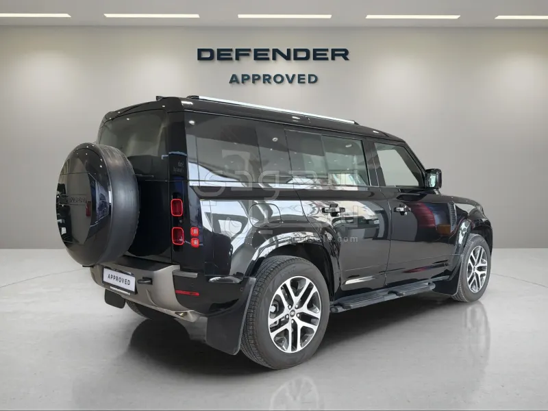 2025 لاند روفر ديفيندر اكس 110