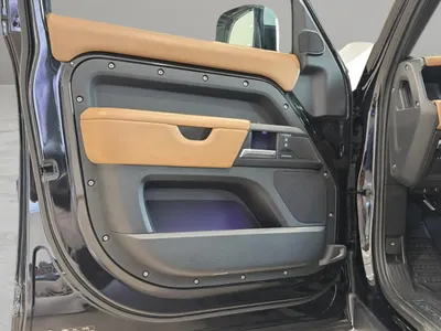 2025 لاند روفر ديفيندر اكس 110