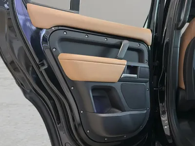 2025 لاند روفر ديفيندر اكس 110