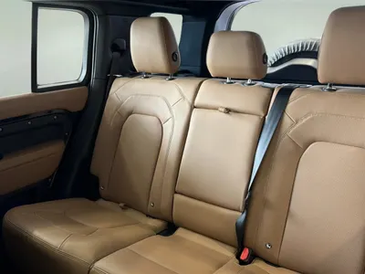 2025 لاند روفر ديفيندر اكس 110