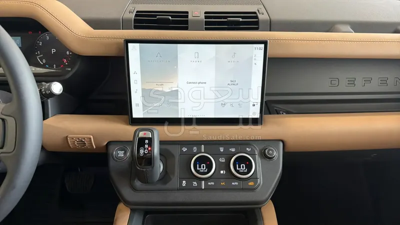 2025 لاند روفر ديفيندر 90