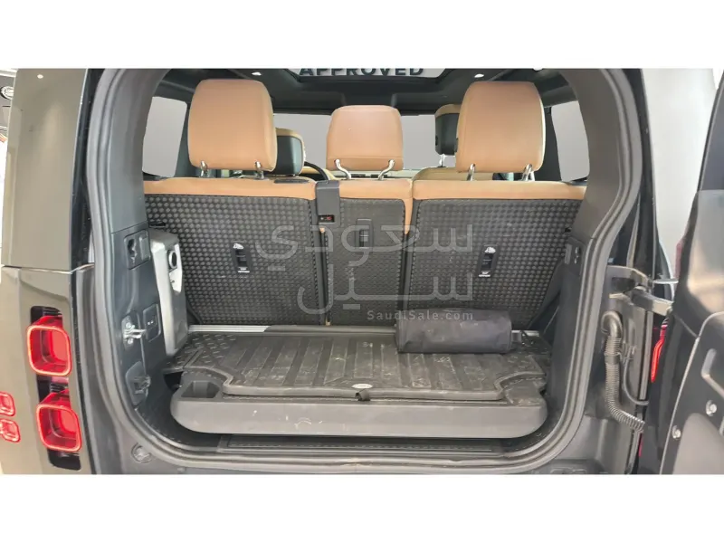 2025 لاند روفر ديفيندر 90