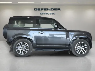 2025 لاند روفر ديفيندر 90