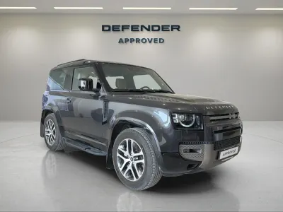 2025 لاند روفر ديفيندر 90