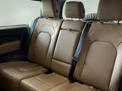 2025 لاند روفر ديفيندر 90