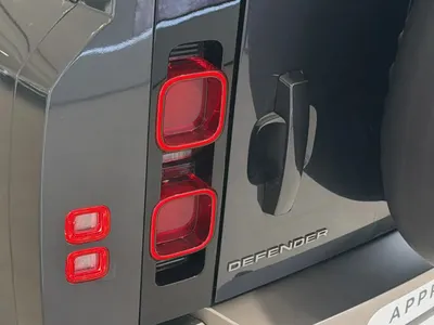 2025 لاند روفر ديفيندر 90