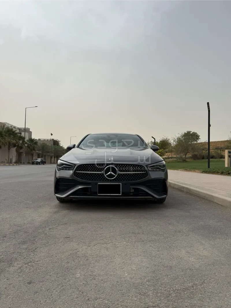 2025 مرسيدس - بنز سي إل أي 200