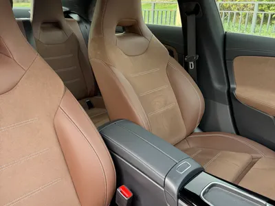 2025 مرسيدس - بنز سي إل أي 200