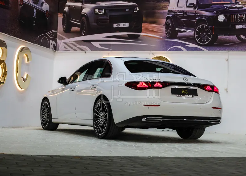 2024 مرسيدس - بنز إي 200