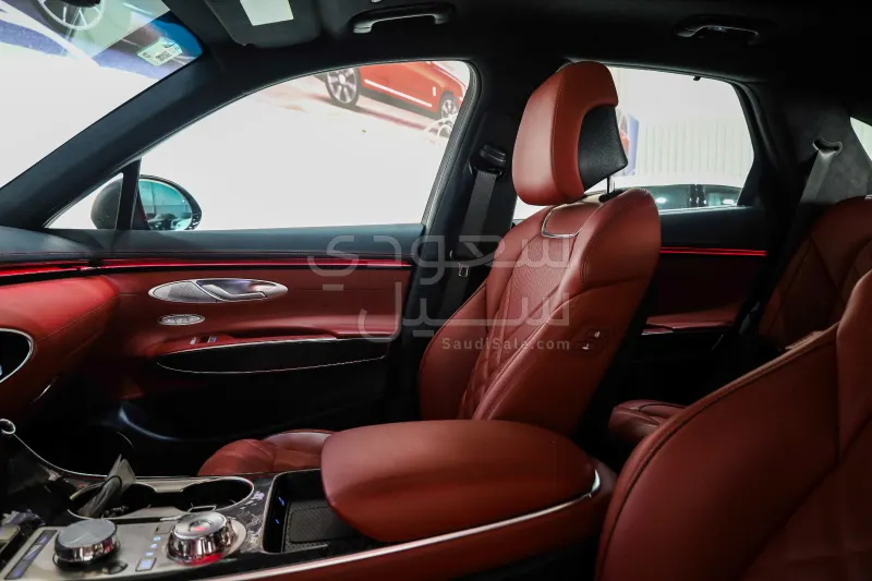 2025 جينيسيس جي في 70