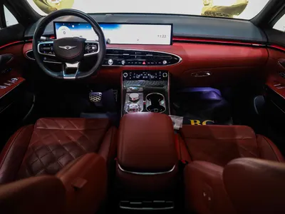 2025 جينيسيس جي في 70