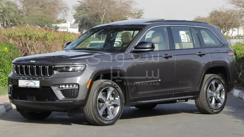 2025 جييب جراند شيروكي ليمتد بلس