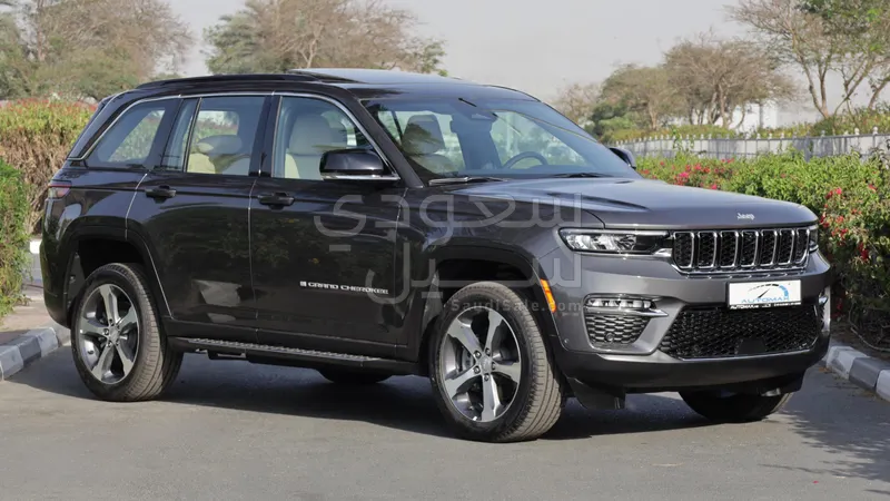 2025 جييب جراند شيروكي ليمتد بلس