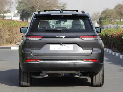 2025 جييب جراند شيروكي ليمتد بلس