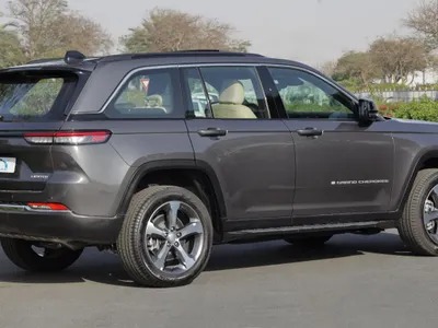 2025 جييب جراند شيروكي ليمتد بلس