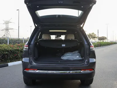 2025 جييب جراند شيروكي ليمتد بلس