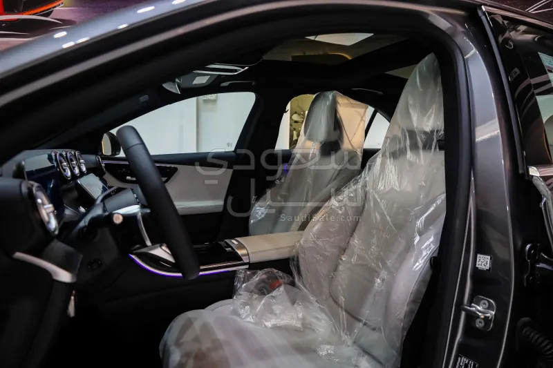 2025 مرسيدس - بنز سي 200