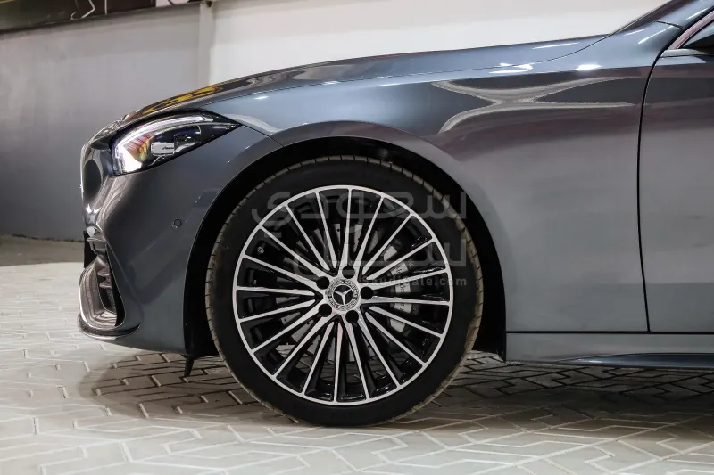 2025 مرسيدس - بنز سي 200