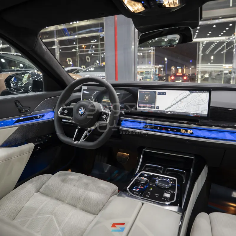 2026 بي ام دبليو الفئة السابعة 735أي