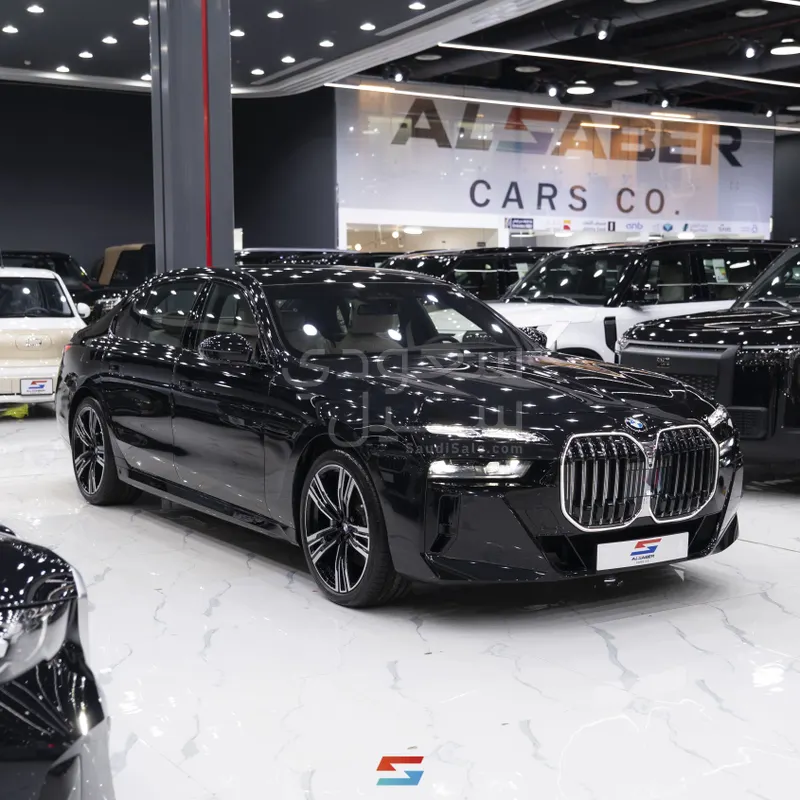 2026 بي ام دبليو الفئة السابعة 735أي