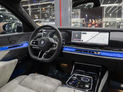 2026 بي ام دبليو الفئة السابعة 735أي