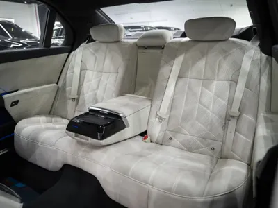 2026 بي ام دبليو الفئة السابعة 735أي