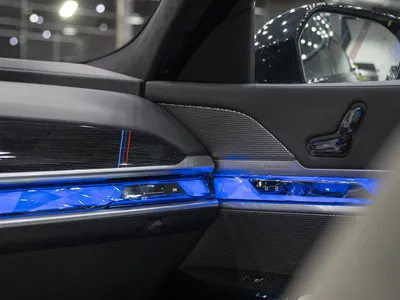 2026 بي ام دبليو الفئة السابعة 735أي