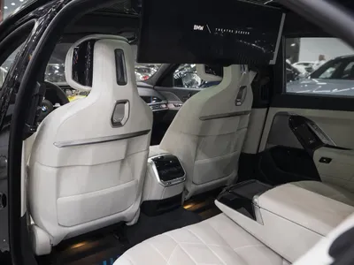 2026 بي ام دبليو الفئة السابعة 735أي