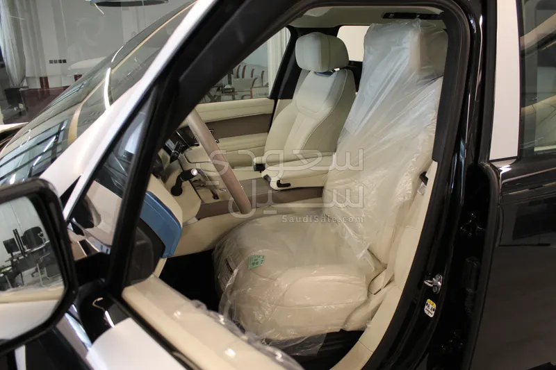 2026 لاند روفر رينج روفر اوتوبيوغرافي