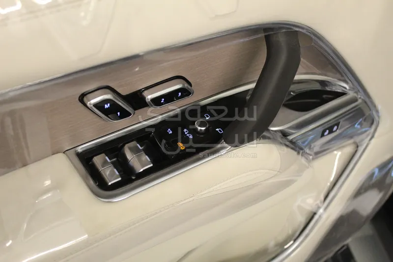 2026 لاند روفر رينج روفر اوتوبيوغرافي