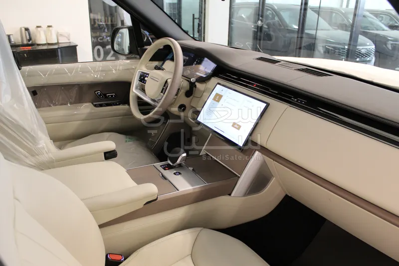 2026 لاند روفر رينج روفر اوتوبيوغرافي