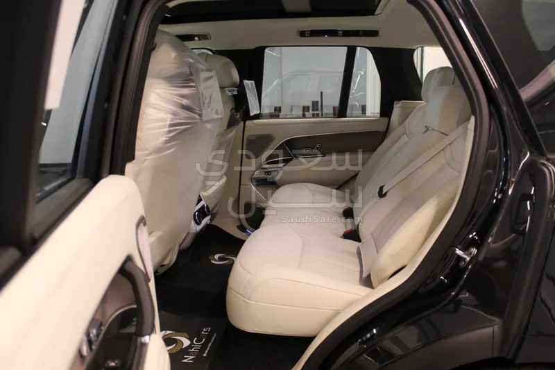 2026 لاند روفر رينج روفر اوتوبيوغرافي