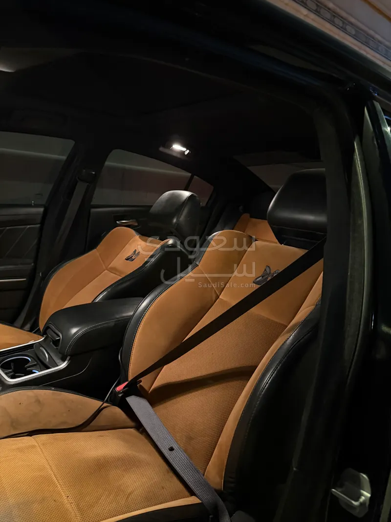 2022 دودج تشارجر اٍس ار تي 392 سكات باك