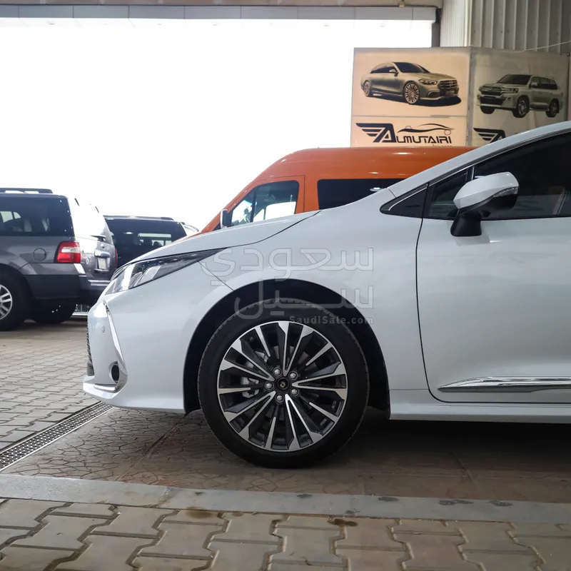 2025 تويوتا كورولا