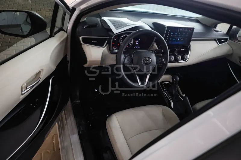 2025 تويوتا كورولا