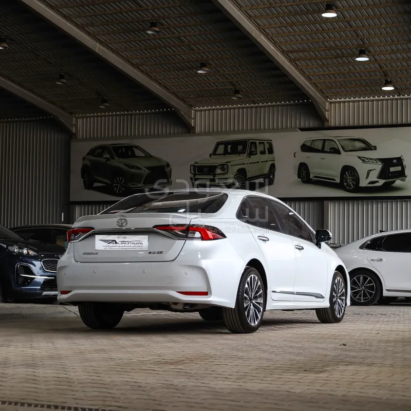 2025 تويوتا كورولا