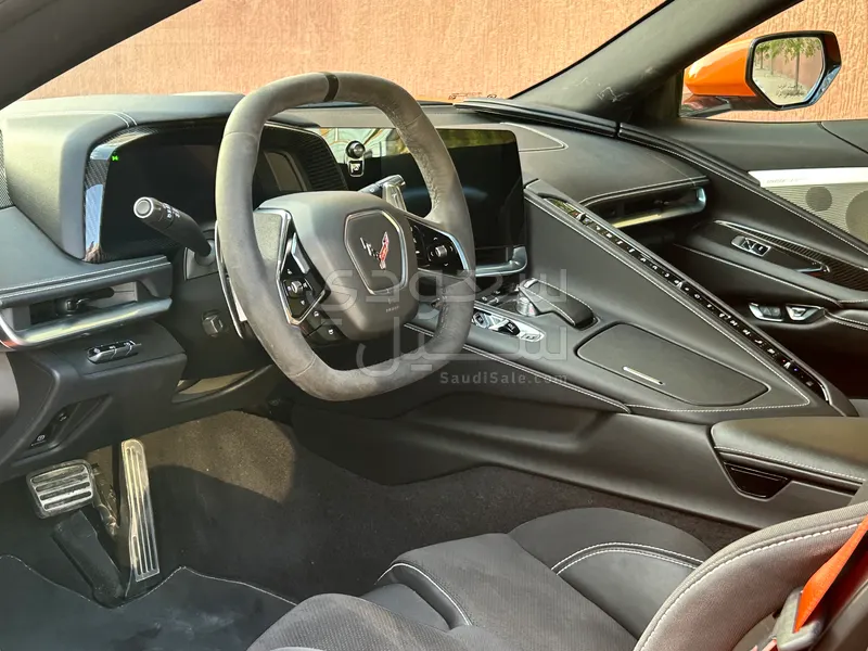 2023 شفروليه كورفيت سي 8