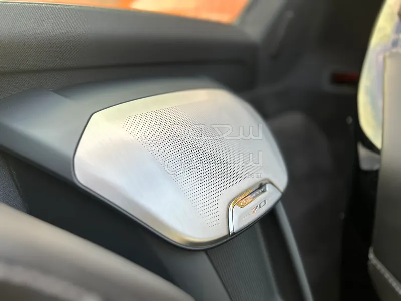 2023 شفروليه كورفيت سي 8