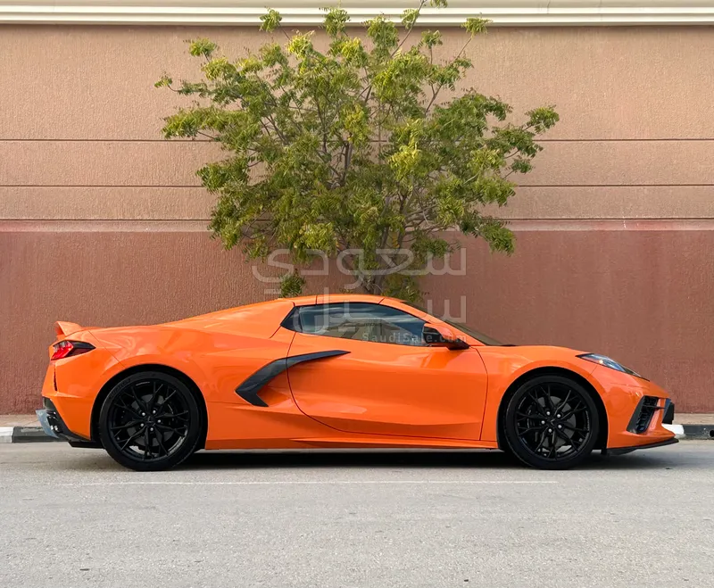 2023 شفروليه كورفيت سي 8