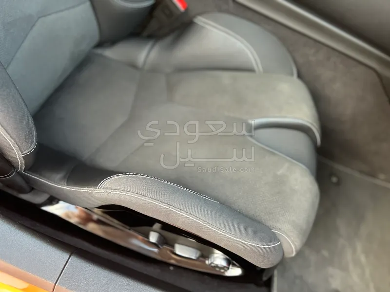 2023 شفروليه كورفيت سي 8